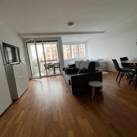 Apartma Comfort דירה *